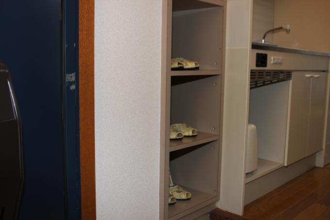 高梁のマンション　玄関横のちょっとした収納
